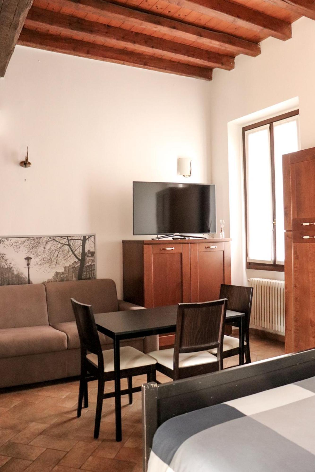 La Corte Di Brusuglio Apartments Кормано Экстерьер фото